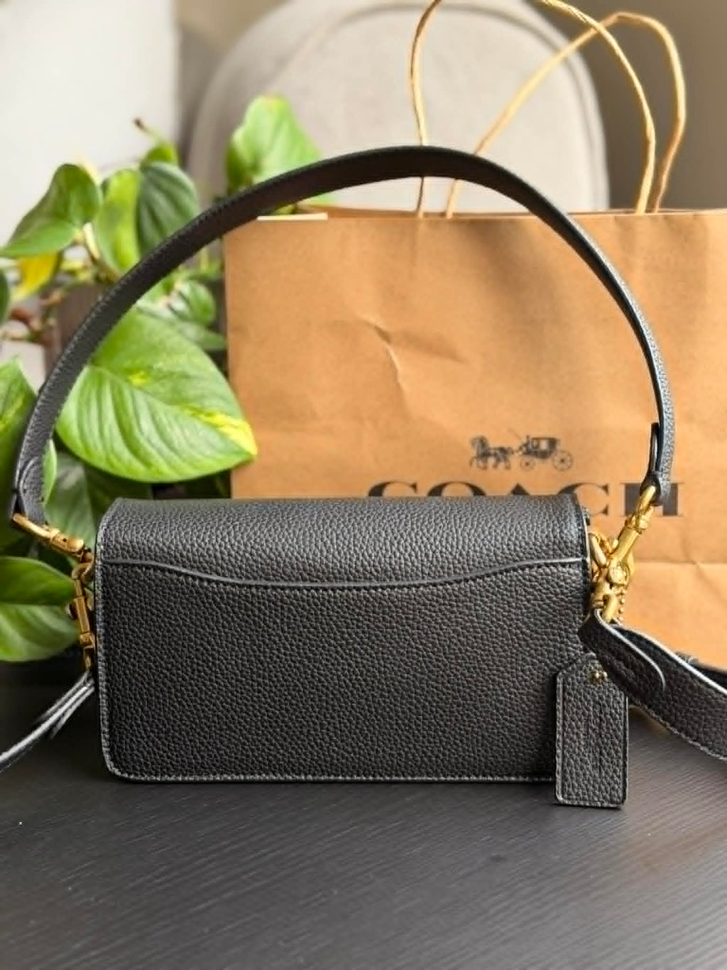 Tabitha 20 in Pebbled Black